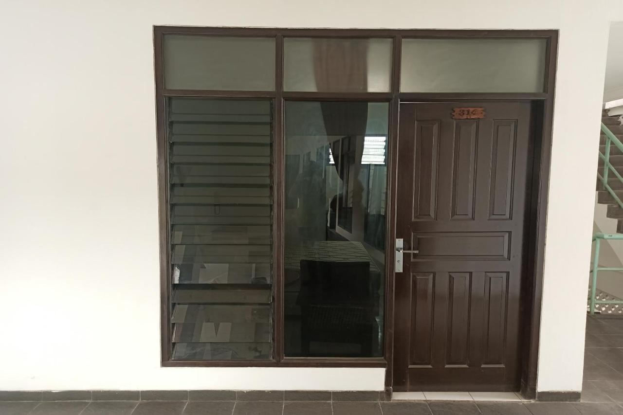 Oyo 92324 Hotel Sinar Rejeki Sukabumi Esterno foto