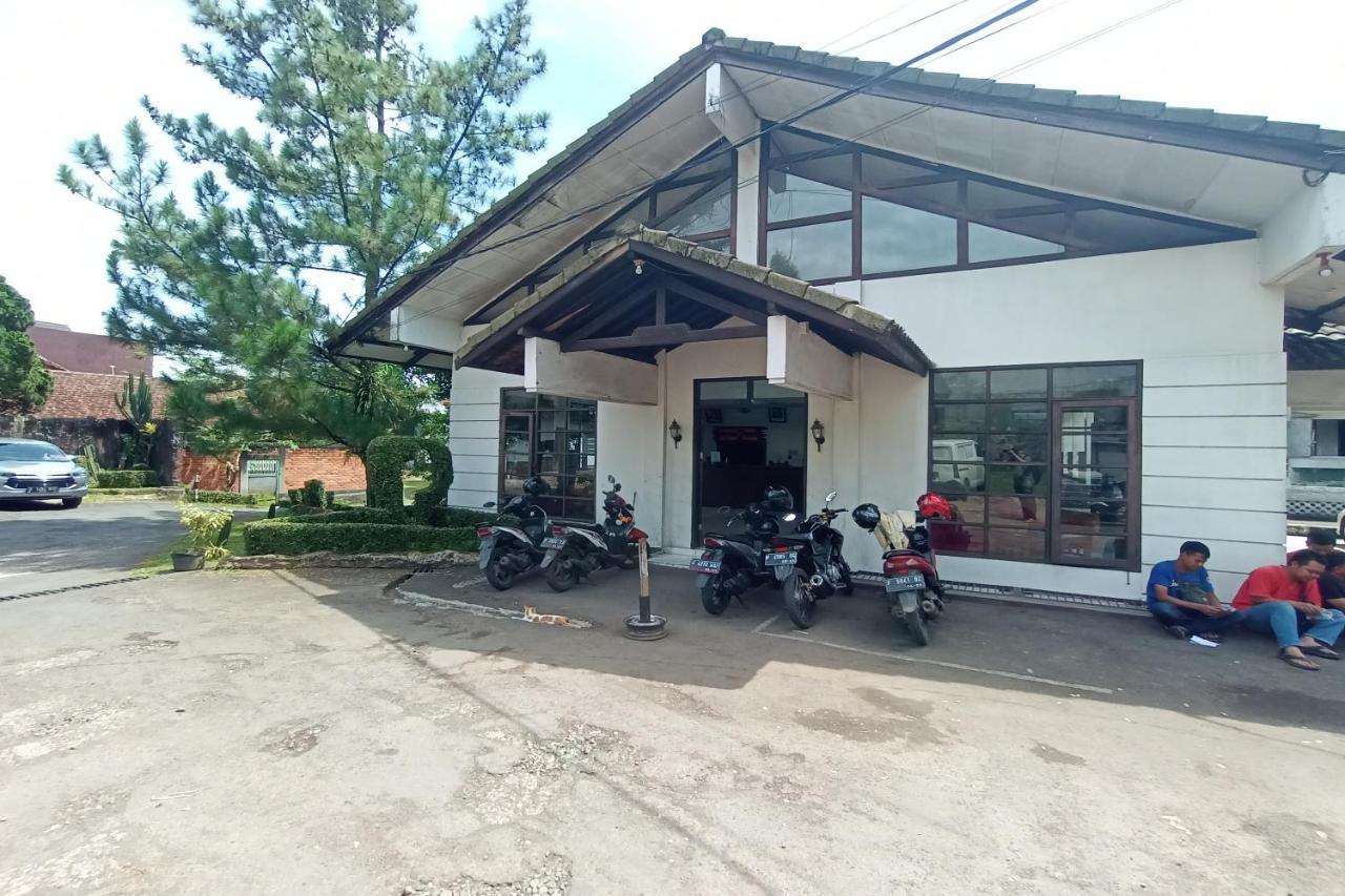 Oyo 92324 Hotel Sinar Rejeki Sukabumi Esterno foto
