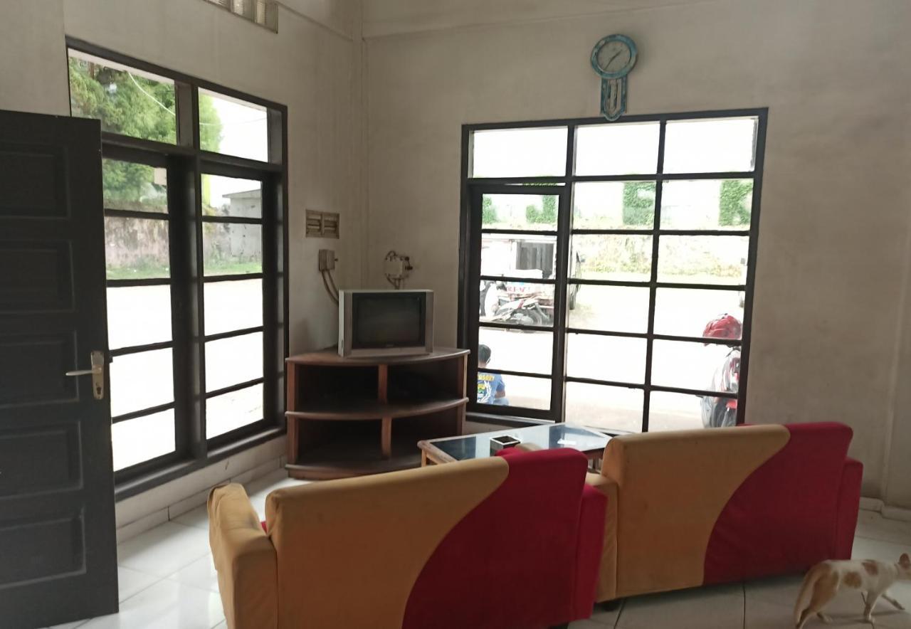 Oyo 92324 Hotel Sinar Rejeki Sukabumi Esterno foto