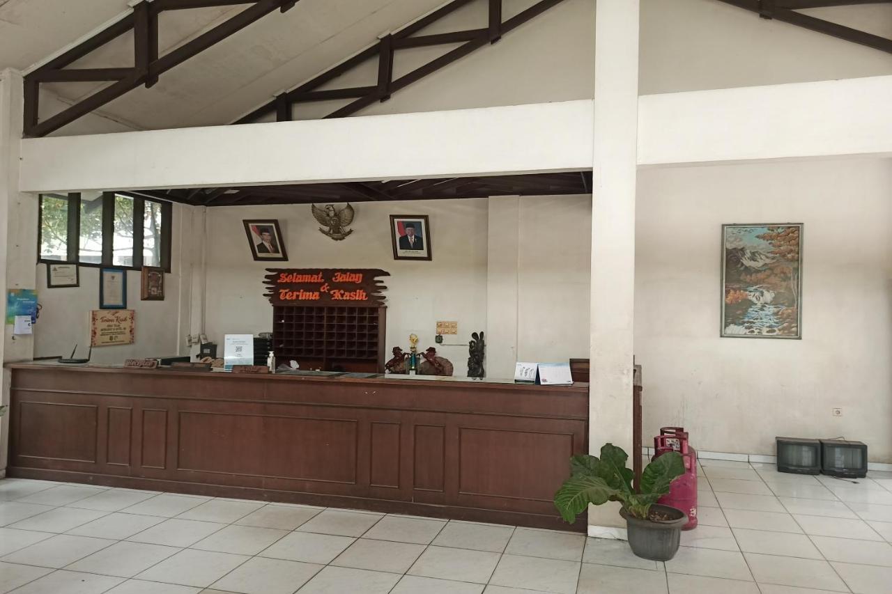 Oyo 92324 Hotel Sinar Rejeki Sukabumi Esterno foto