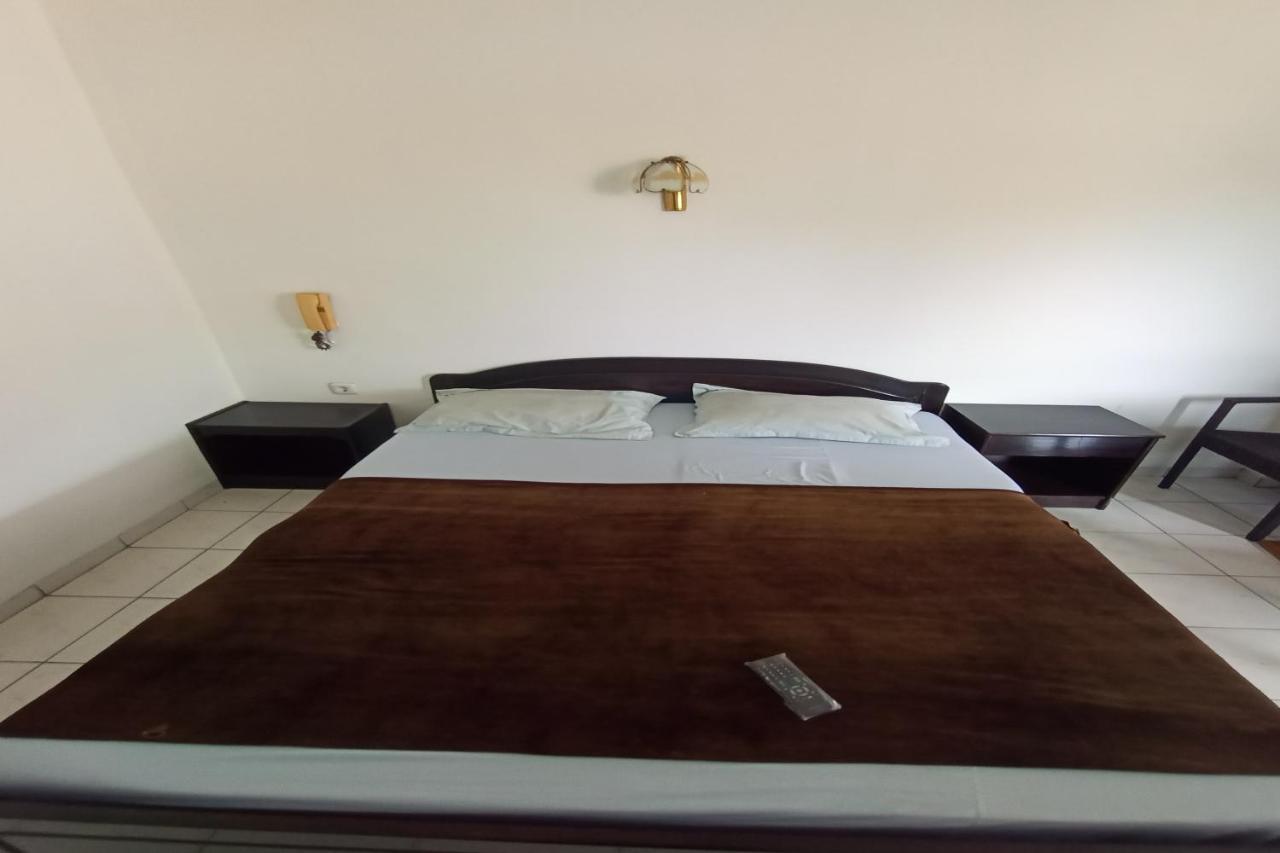 Oyo 92324 Hotel Sinar Rejeki Sukabumi Esterno foto
