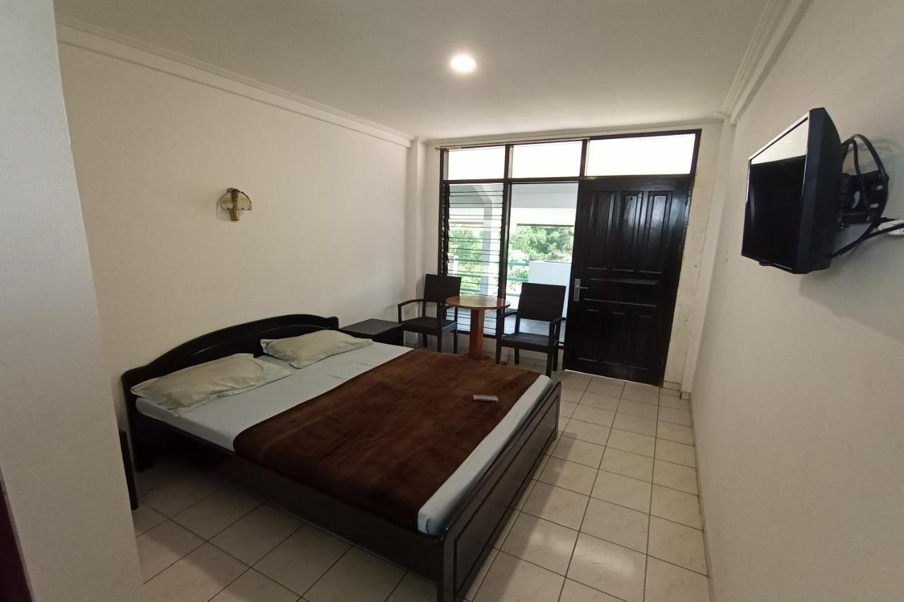 Oyo 92324 Hotel Sinar Rejeki Sukabumi Esterno foto