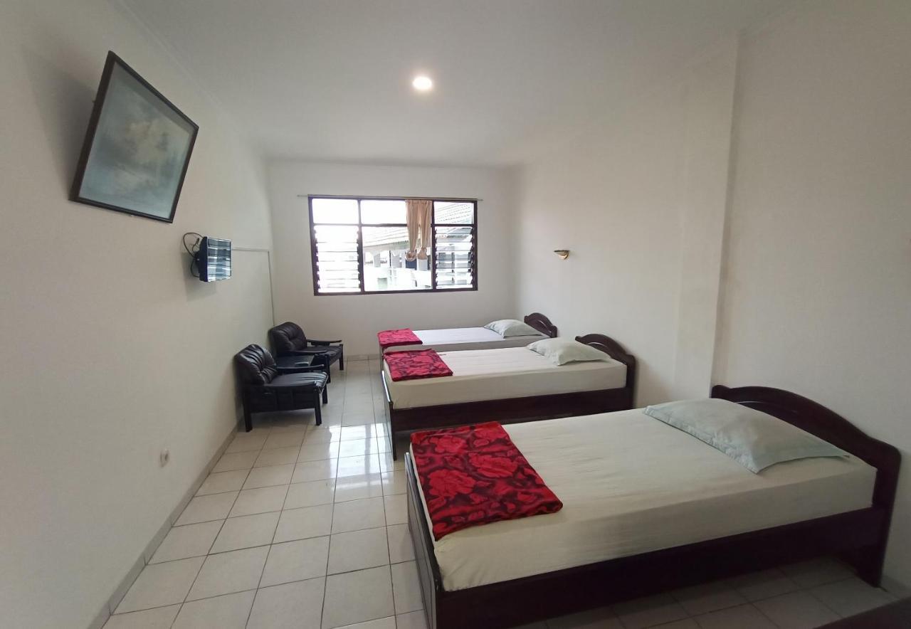 Oyo 92324 Hotel Sinar Rejeki Sukabumi Esterno foto